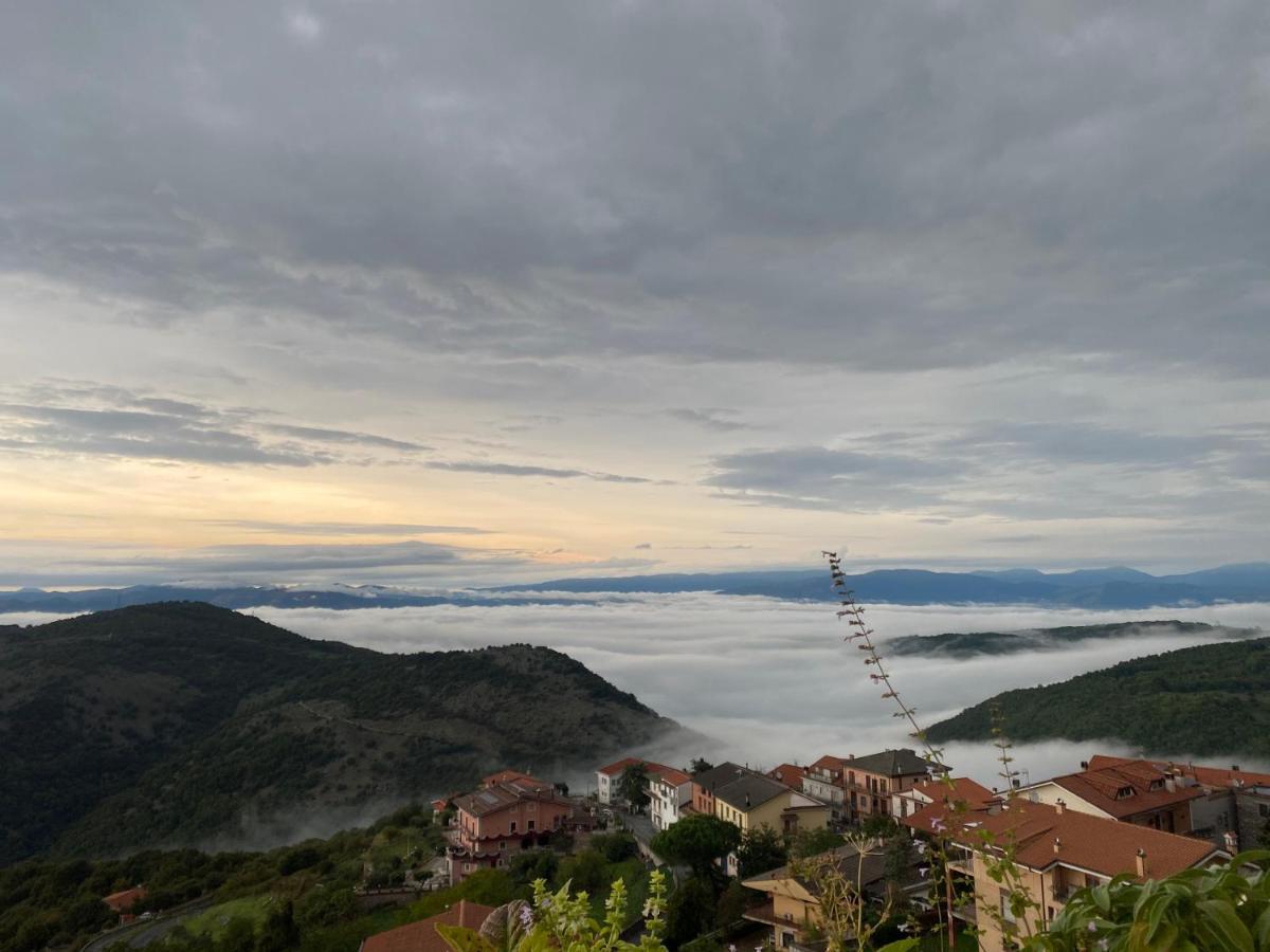 Il Borgo Antico Bed & Breakfast Rocca Massima Екстериор снимка